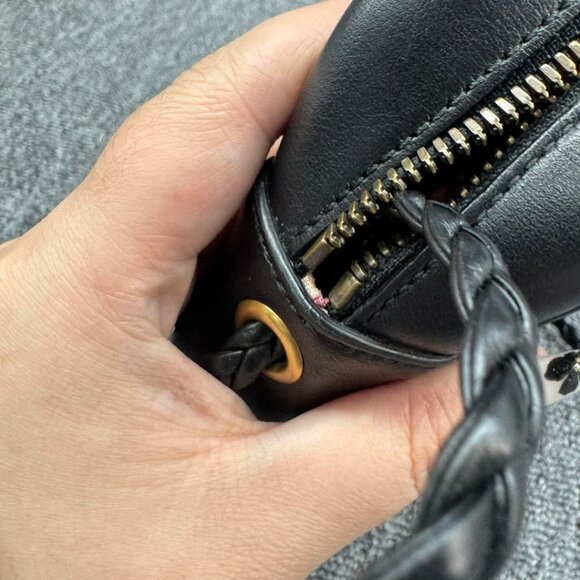 Gucci Laminated Nappa Web Trapuntata GG Shoulder Bag 588-032225 - Picture 12 of 16